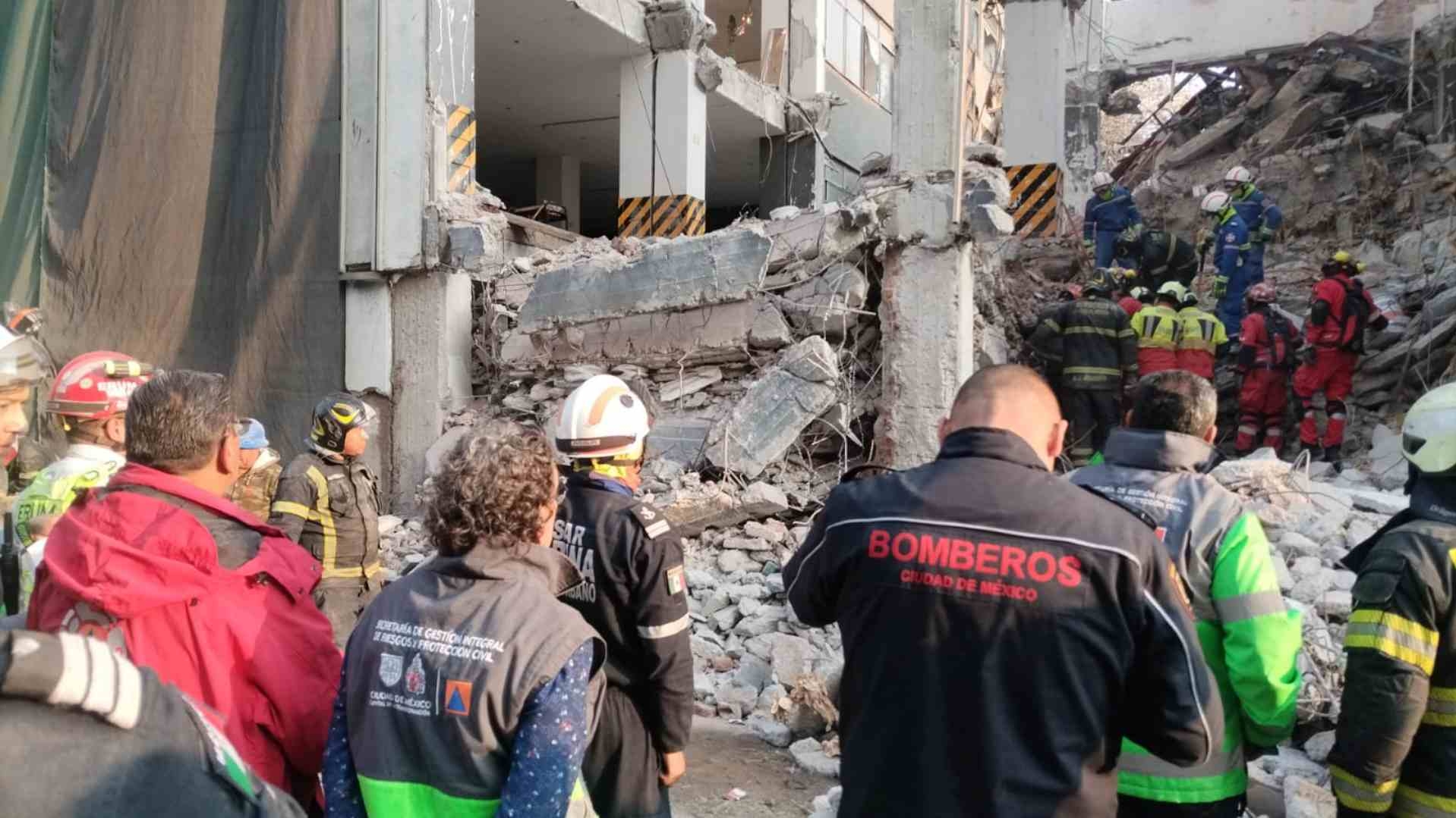 Colapso en San Antonio Abad deja 3 muertos; Brugada promete investigación y más supervisión